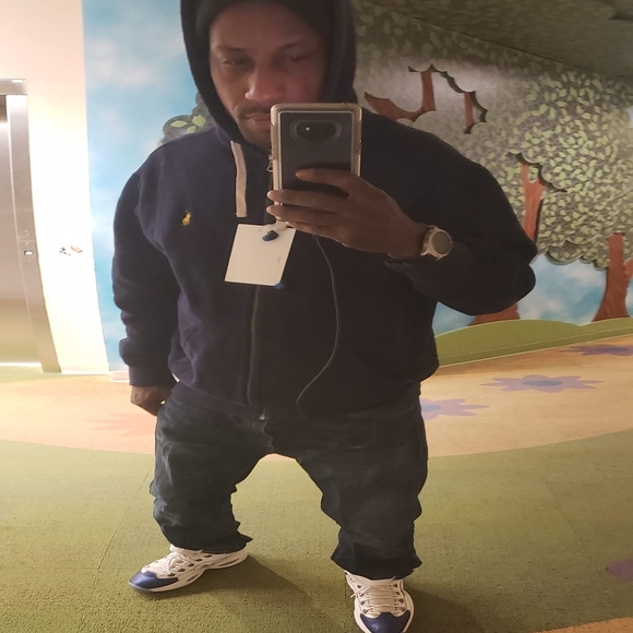 Meet your Posher, James - Picture 1 of 1